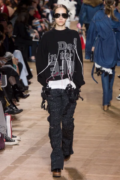 Look 36